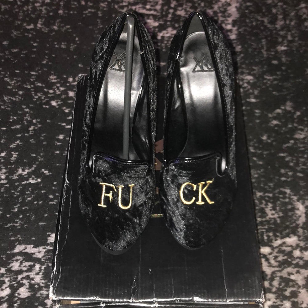🖤YRU Black Velvet w/gold "FU CK" embroidered heel - Picture 2 of 6